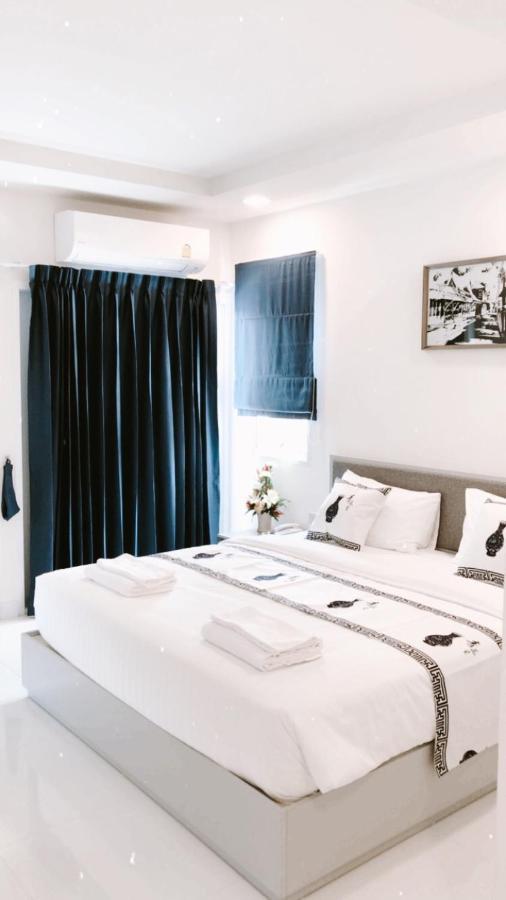 Icare Residence & Hotel Bangkok Bagian luar foto