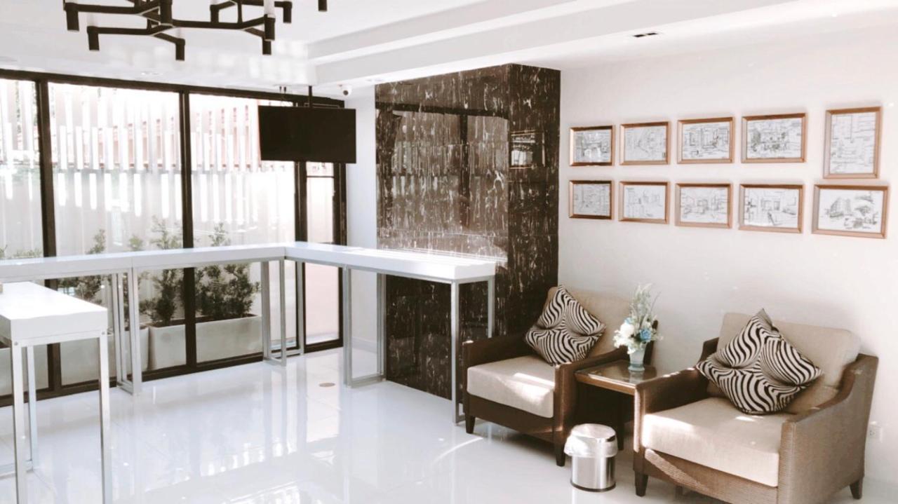 Icare Residence & Hotel Bangkok Bagian luar foto