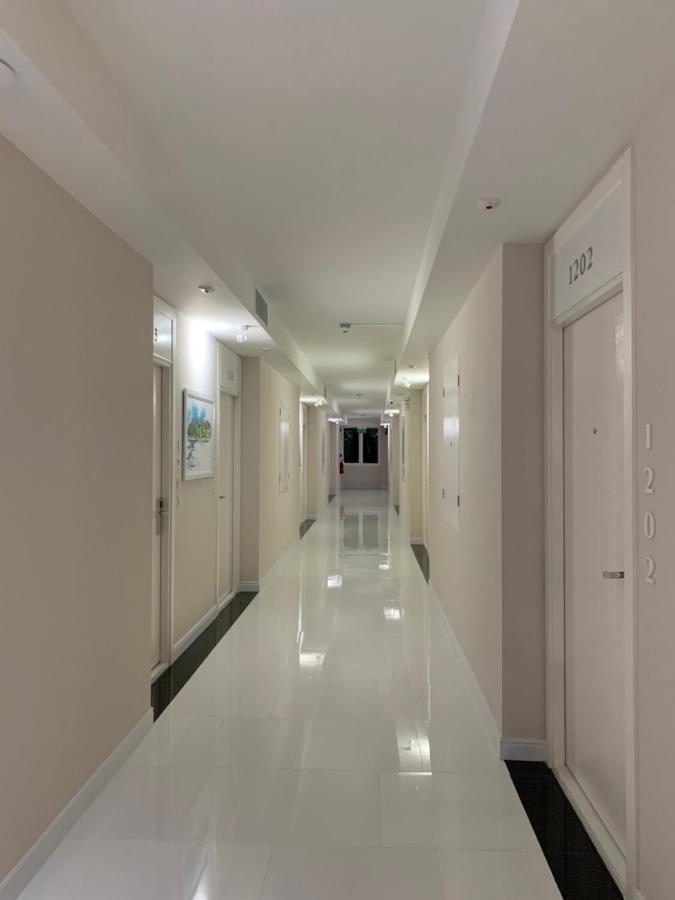 Icare Residence & Hotel Bangkok Bagian luar foto