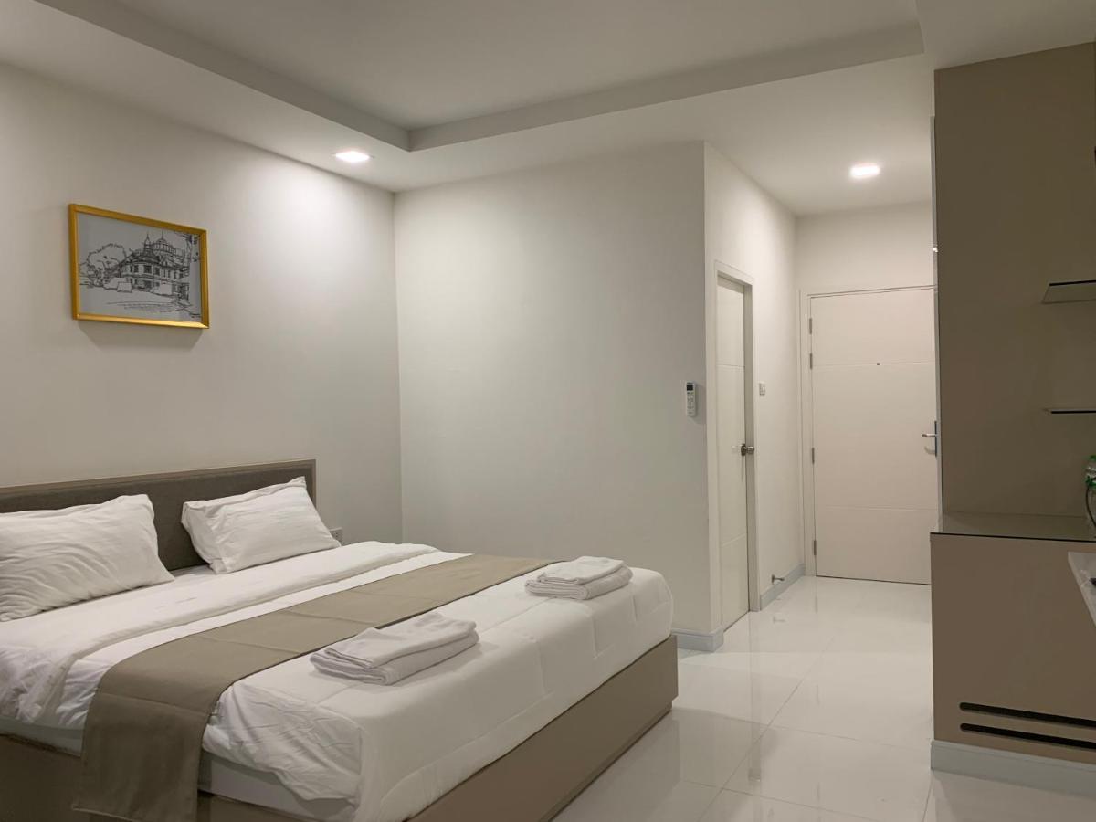 Icare Residence & Hotel Bangkok Bagian luar foto