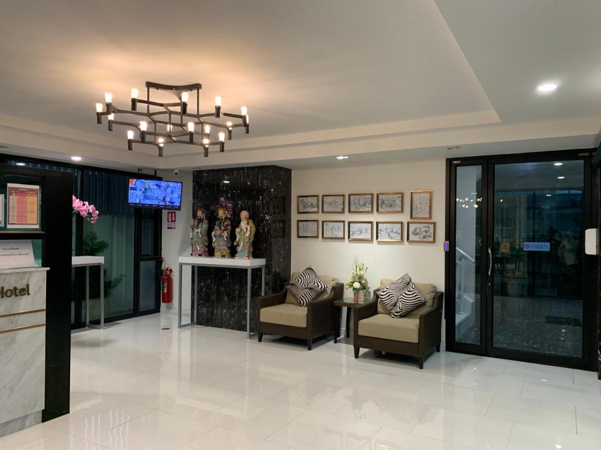 Icare Residence & Hotel Bangkok Bagian luar foto